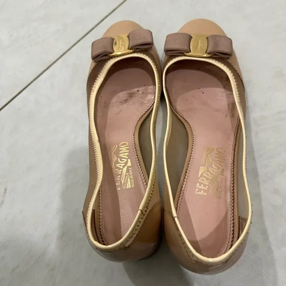 Salvatore Ferragamo Nude Patent Leather and Mesh Vera Bow Block Heels Size 10 US - Picture 6 of 10